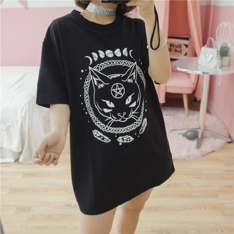 New Gothic Moon Phase Witchcraft Cat Graphic Shirt Black Gothic Space Cat Tee Shirt Hipster Shirts