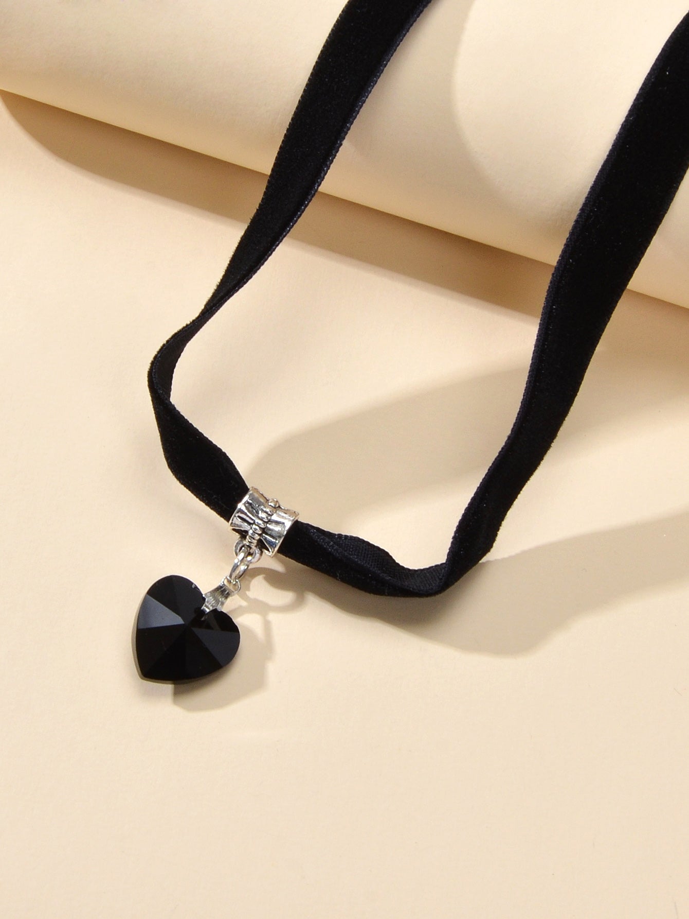 Gothic Style Black Velvet Choker Heart Charm Necklace Punk Halloween Accessories