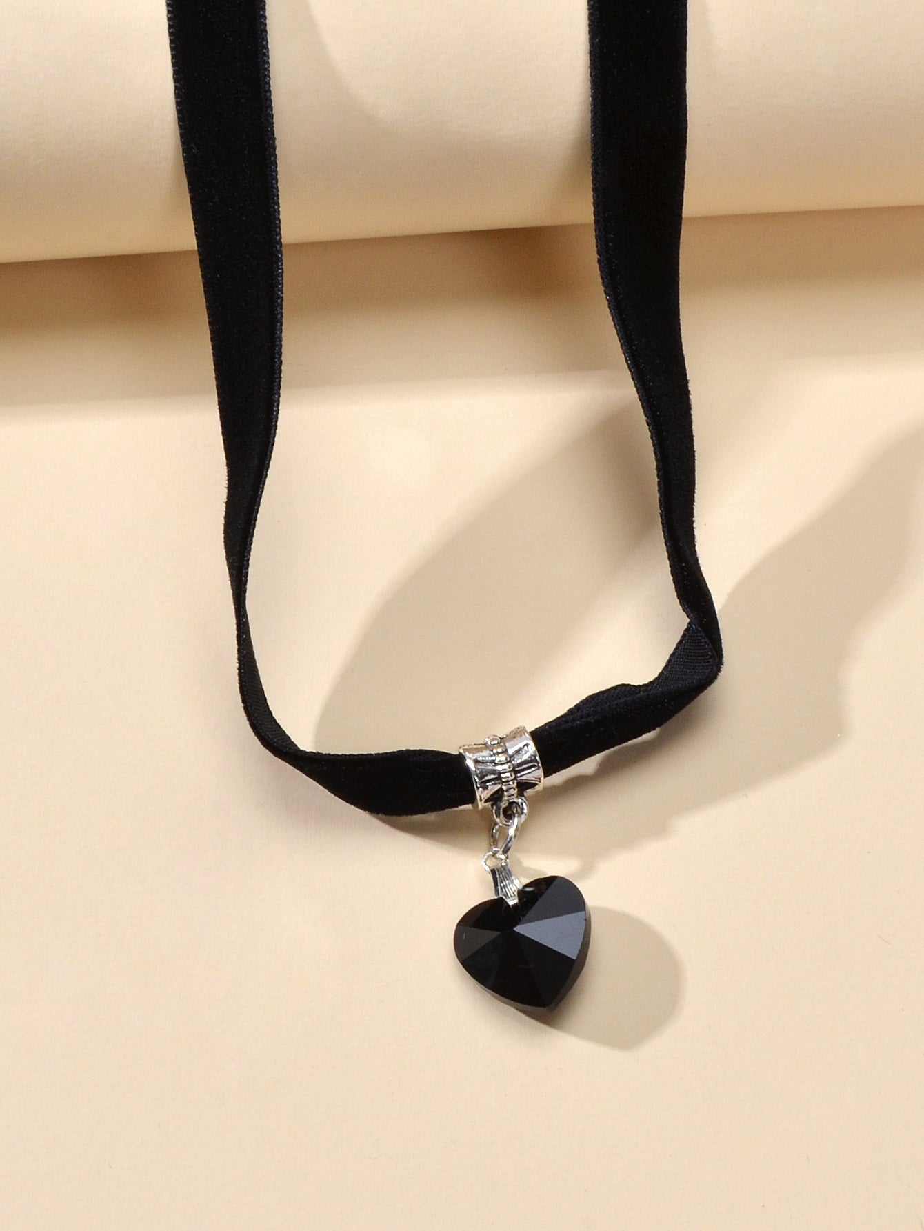 Gothic Style Black Velvet Choker Heart Charm Necklace Punk Halloween Accessories